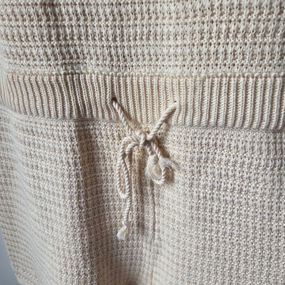 NEVER WORN UNIVERSAL THREAD CREAM HALTER NECK CRO… - image 7